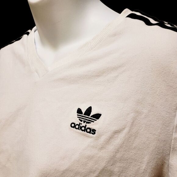 2/$20 Adidas White & Black Cropped Top Size: M - Picture 5 of 7